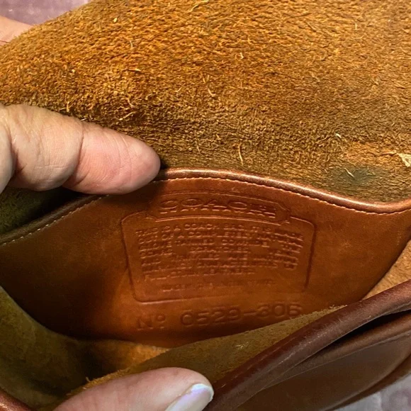 Vintage Coach mini Brown Leather Crossbody Bag - Picture 4 of 9